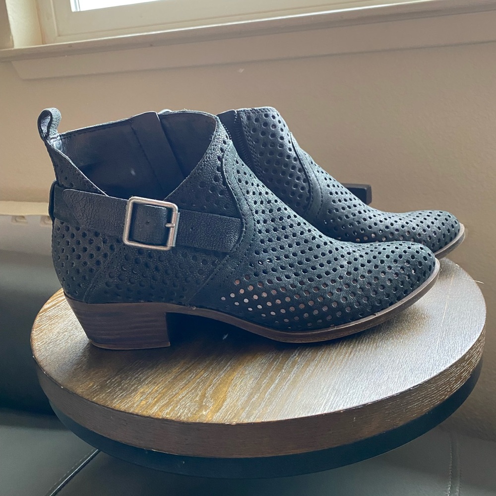 Lucky Brand Booties Size 8